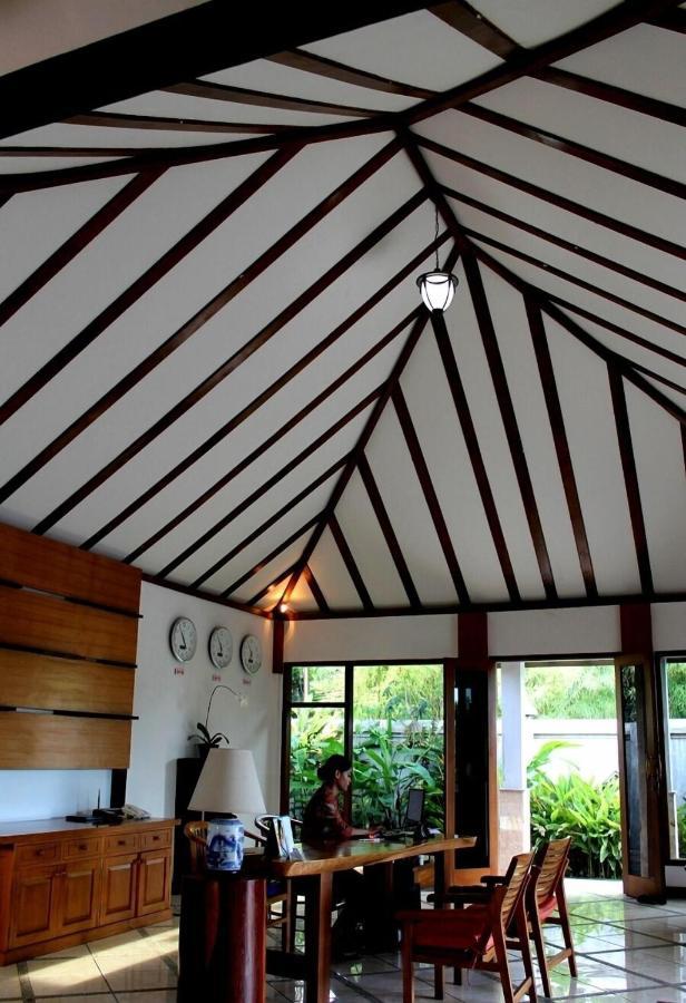 Lombok Beach Hotel Montongbuwoh Exterior foto